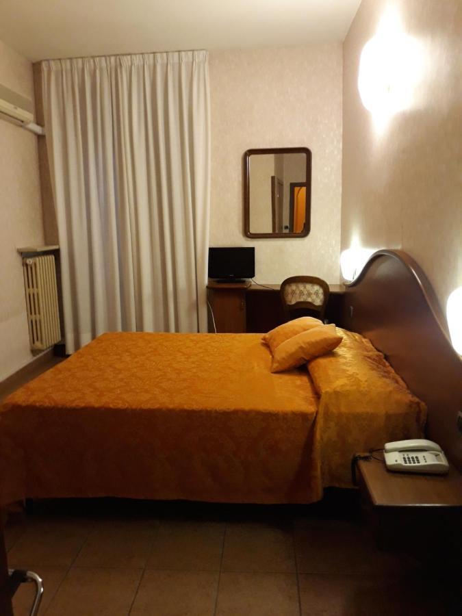 Hotel Cavour Verona Luaran gambar