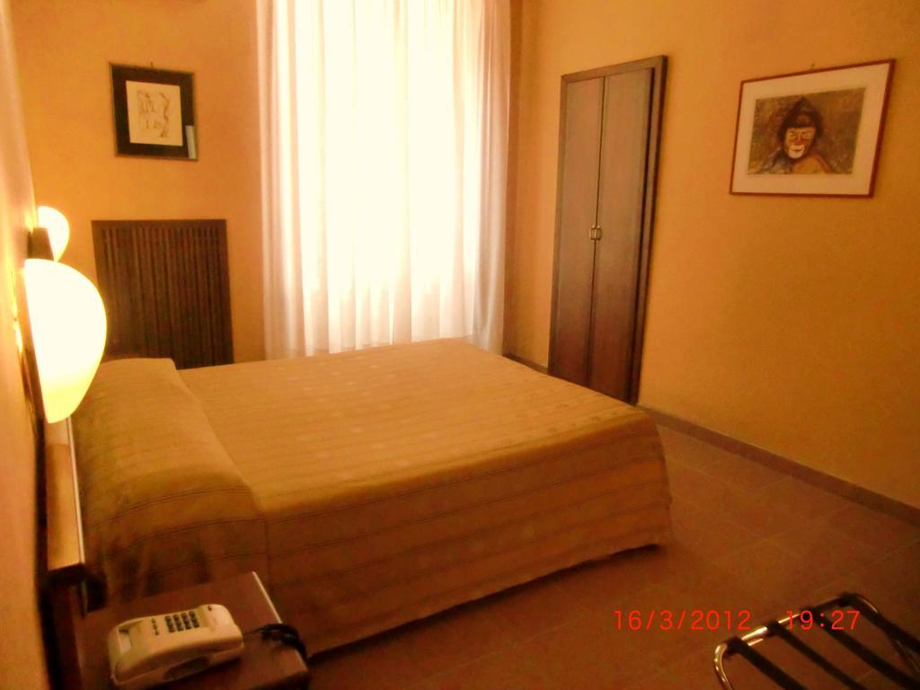 Hotel Cavour Verona Luaran gambar