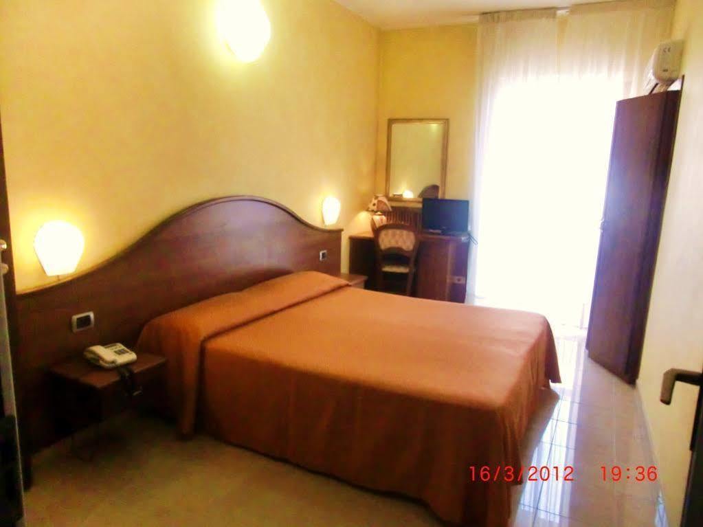 Hotel Cavour Verona Luaran gambar
