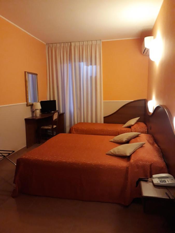 Hotel Cavour Verona Luaran gambar