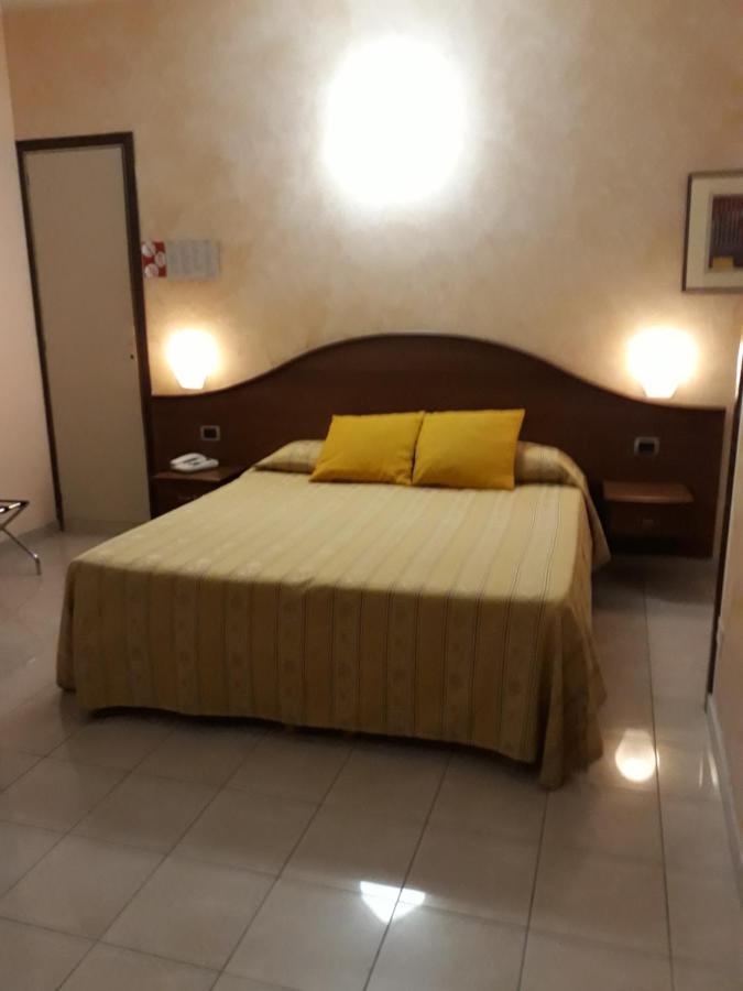 Hotel Cavour Verona Luaran gambar